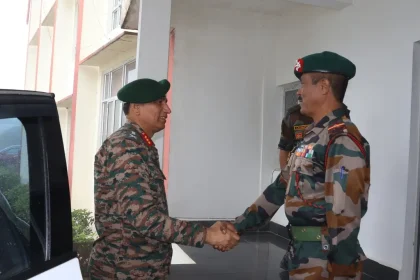 Lt Gen Kalia Shaking Hands