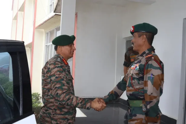 Lt Gen Kalia Shaking Hands
