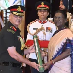 Lt Gen Rajiv Ghai Getting SVSM from President
