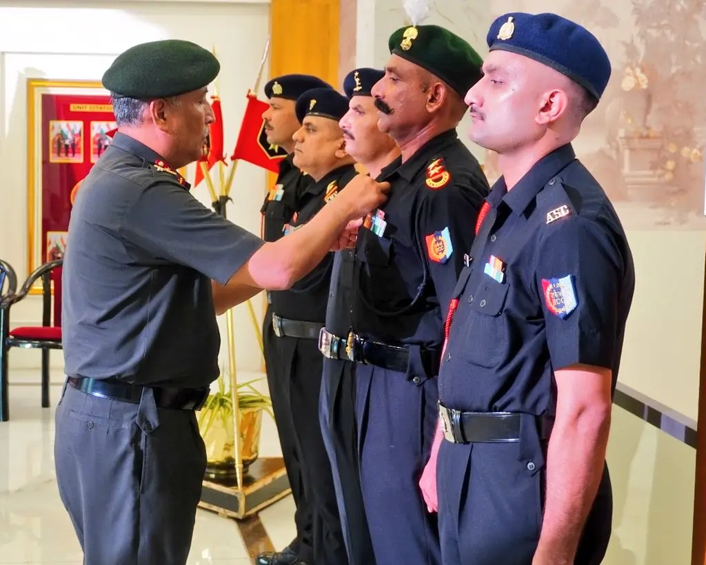 Lt Gen Sandeep Jain Commending Officers