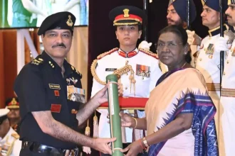 Major General Vikas Choudhary Getting AVSM from President