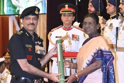 Major General Vikas Choudhary Getting AVSM from President