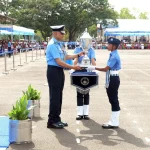Officer Giving Trophy 1
