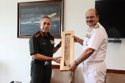 Vice Admiral McCarty with CDS Gen NS Raja Subramani