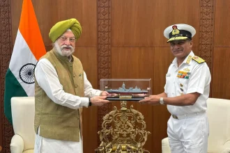Hardeep Singh Puri and Admiral Krishna Swaminathan