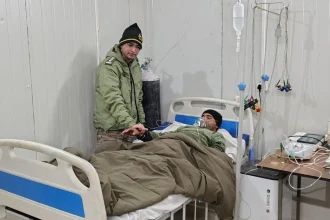 Indian Army's Ibex Healers Save Bakarwal Herder's Life at 16,000 Feet in Ladakh