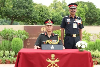 Lt Gen AK Pundir with Officer