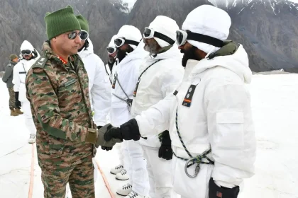 Lt Gen Madanraj Pande Shaking Hands 1