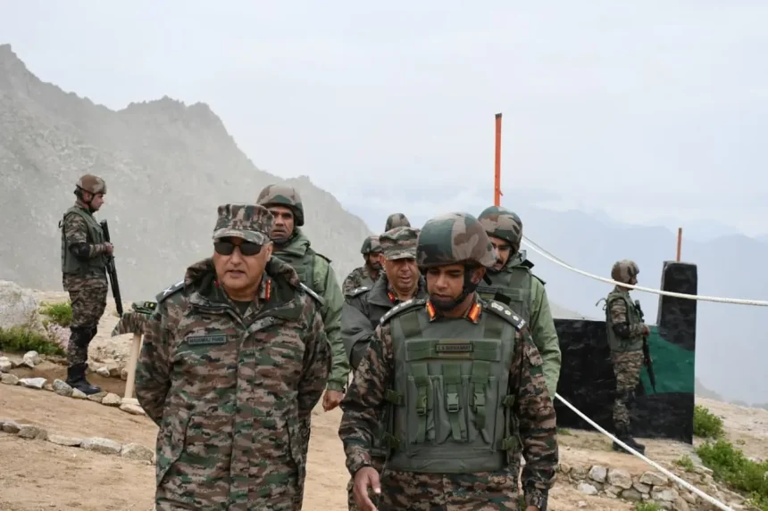 Lt Gen Pande Interacting