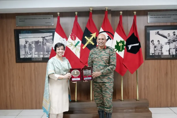 Lt Gen Pratik Sharma with Airtel Official