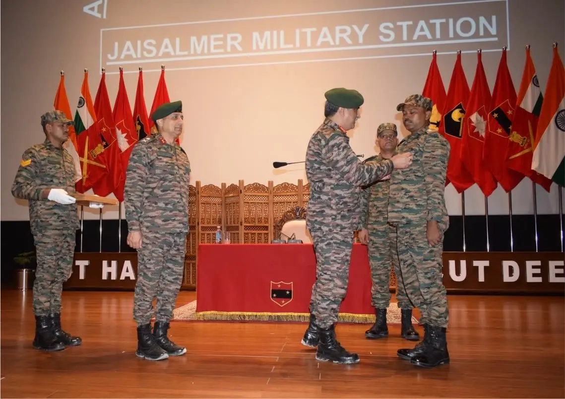 Lt Gen Rajesh Pushkar Commending