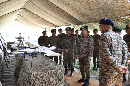 Lt Gen Rajesh Pushkar Reviewing
