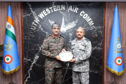 Lt Gen Rajesh Pushkar with Air Marshal PV Shivanand