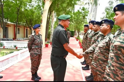 Lt Gen Sumer Ivan DCunha Shaking Hands