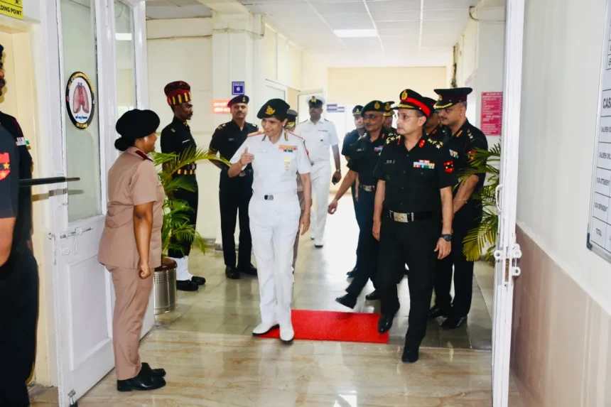 Surg Vice Admiral Arti Sarin Visits AICTS Pune, Reviews Advanced Cardiac Care and Cutting-Edge Medical Technologies