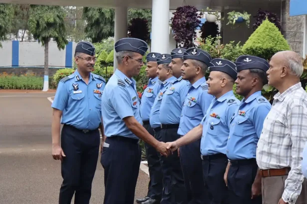 Air Marshal Jasvir Singh Mann Shaking Hands 1