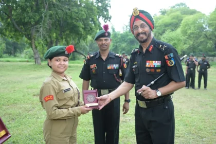 Maj Gen Sarabjit Singh Bakshi Giving Award