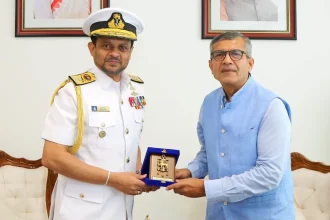 Memento Being Given to Officer 1