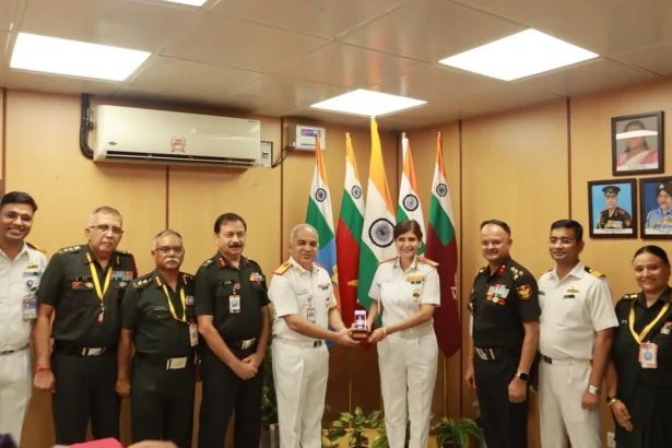 Memento Being Given to Surg VAdm Arti Sarin