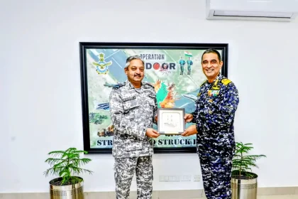 RAdm Sritanu Guru and Air Marshal Shivananad