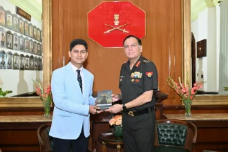 Gen Dhiraj Seth with Siddhant Kumar 1