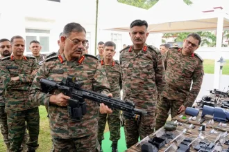 Lt Gen Pushpendra Singh Reviews Vajra Corps Warfighting Readiness and Emerging Threats