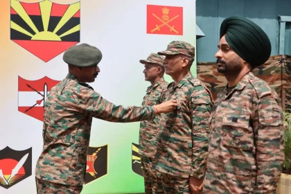 Lt Gen VMB Krishnan Commending 1