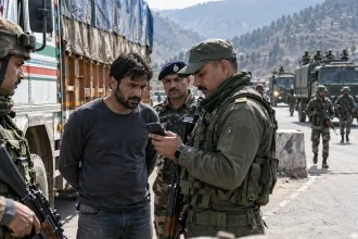 कठुआ में ट्रक चालक भारतीय सेना की गतिविधियाँ पाकिस्तानी संचालकों को कथित तौर पर लाइव स्ट्रीम करने के आरोप में गिरफ्तार