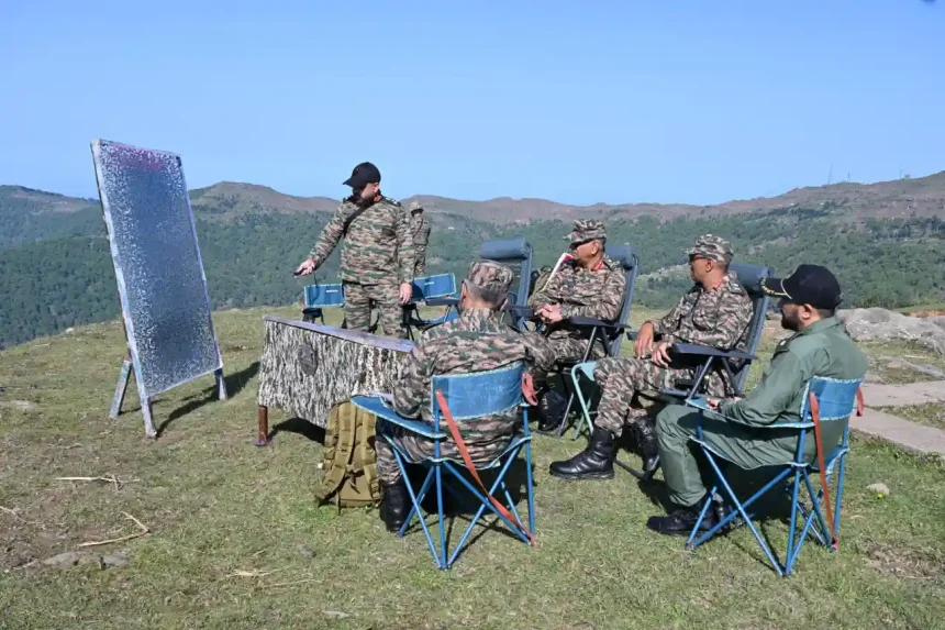 White Knight Corps Commander Reviews Counter-Terror Operations in Udhampur After Two Terrorists Neutralised