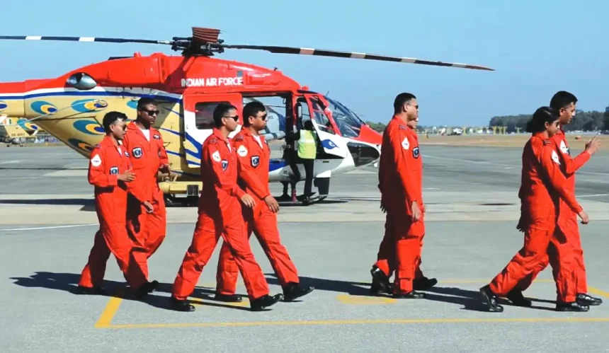 IAF’s Sarang Helicopter Team Returns to Bareilly After 8 Years
