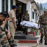 जम्मू के सुंजवान कैंप में भारतीय सेना का जवान फंदे से लटका मिला