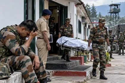 जम्मू के सुंजवान कैंप में भारतीय सेना का जवान फंदे से लटका मिला
