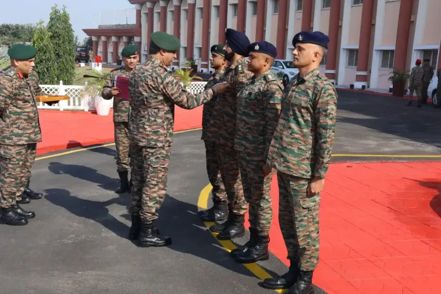 Lt Gen Rajesh Pushkar Commending
