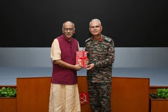 Journalist Shekhar Gupta Addresses Higher Command Course Officers on Information and Cognitive Warfare at Army War College