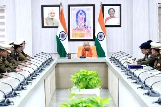 UP Government Transfers 20 IPS Officers, Police Chiefs of 10 Districts Changed in Major Reshuffle